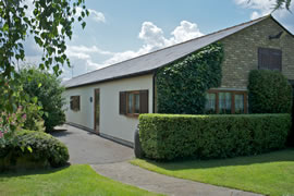 Side view of Hawthorn Cottages